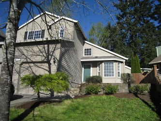 23422 SW Orchard Heights Pl - Sherwood, OR