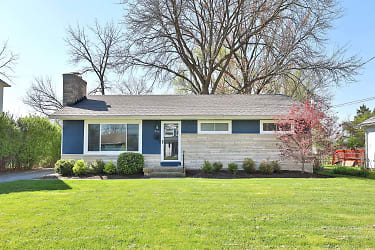 235 Eastwood Ave - Westerville, OH