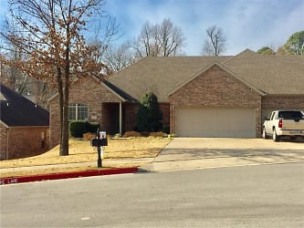 4249 N Meadow View Dr Apartments - Fayetteville, AR