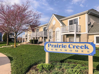 Prairie Creek Townhomes Apartments - Dekalb, IL
