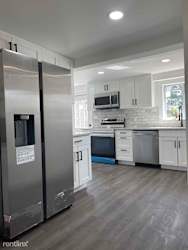 243 Park Ln unit 1 - Trumbull, CT