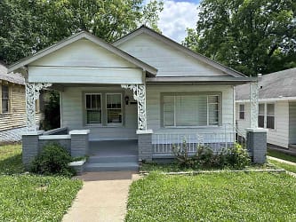 1317 W Charles Bussey Ave - Little Rock, AR