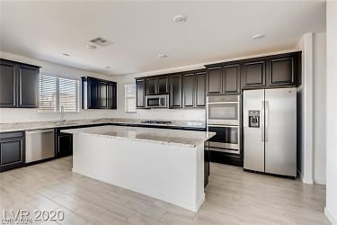 719 Foreign Reef Wy - Las Vegas, NV