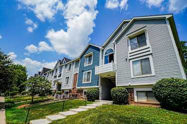 South Bridge Apartments - Fort Wayne, IN