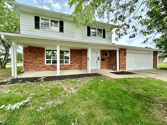 302 Overland Trail - Miamisburg, OH