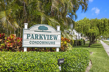 1210 SE Parkview Pl #5 - Stuart, FL