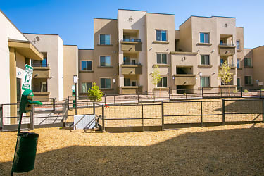 Olympus De Santa Fe Apartments - Santa Fe, NM