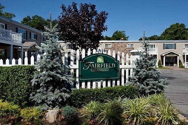Fairfield Thunderbird Gardens Apartments - West Babylon, NY