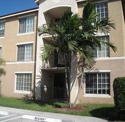 207 Villa Cir - Boynton Beach, FL
