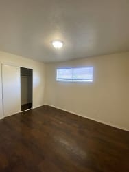 Conchas Street NE-2610 Apartments - Albuquerque, NM