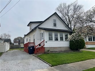 530 Thelma Ave - Akron, OH