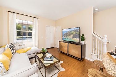 Woodbury Place Apartments - Irvine, CA