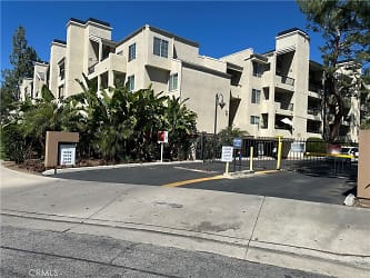 5510 Owensmouth Ave #221 - Los Angeles, CA