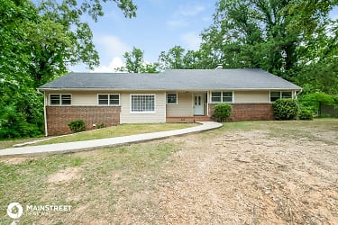 204 14Th Ct Nw - Center Point, AL