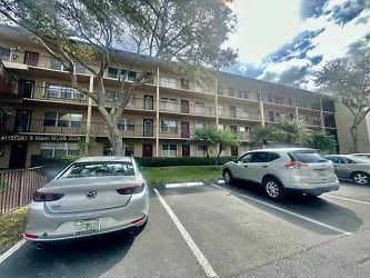 801 SW 133rd Terrace #105K - Pembroke Pines, FL