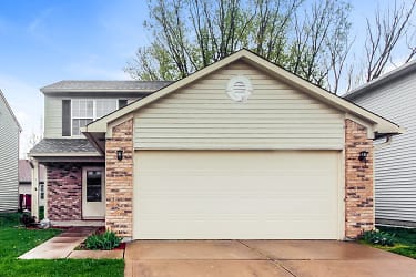 1251 Country Creek Ct - Indianapolis, IN