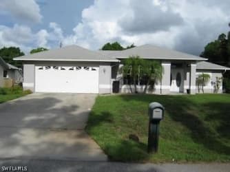 17540 Homewood Rd - Fort Myers, FL