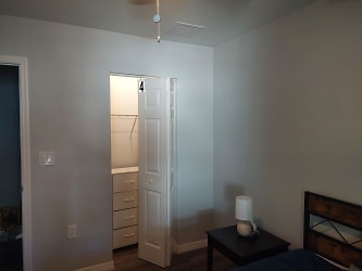 Room For Rent - Pompano Beach, FL