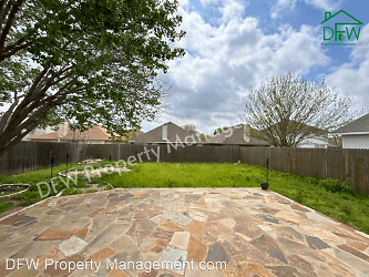 4421 Stepping Stone Dr - Fort Worth, TX