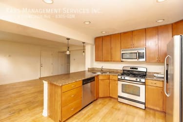 6305 N Francisco Ave - Chicago, IL