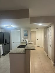 4105 Residence Drive unit 702 - Fort Myers, FL