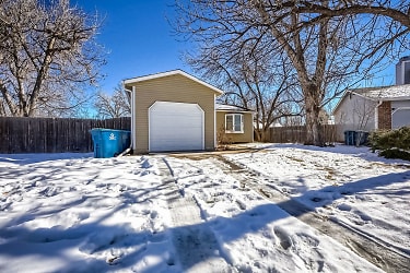 493 Lilac Ct - Louisville, CO