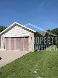 252 Forest Ln - Branson, MO