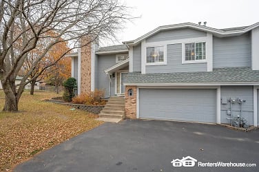 2844 Riverwood Ln NW - Rochester, MN