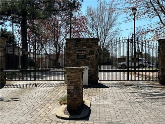 1511 Stone Gate Ln SE - Atlanta, GA