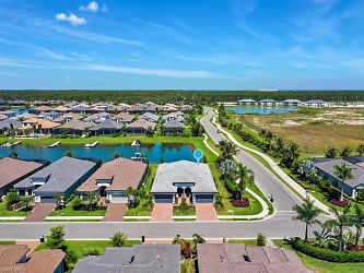 11694 Canal Grande Dr - Fort Myers, FL
