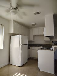 2605 Mount Vernon Ave unit One - Bakersfield, CA