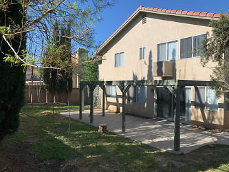 43628 Andale Ave - Lancaster, CA