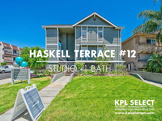 7326 Haskell Ave - Los Angeles, CA