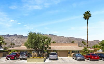 555 S Thornhill Rd unit 4 - Palm Springs, CA