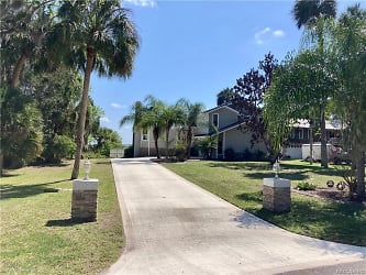 1544 NW 17th Ct - Crystal River, FL