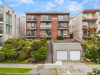 Hearthside Manor Apartments - Seattle, WA