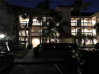 2400 Feather Sound Dr #413 - Clearwater, FL
