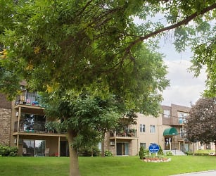Christmas Lake Manor Apartments - Excelsior, MN