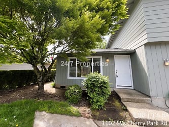 1102 SW Cherry Park Rd - Troutdale, OR