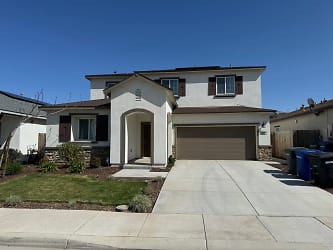 642 Millwood Dr - Patterson, CA