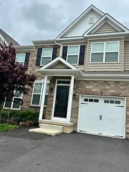 585 Gray Feather Way - Allentown, PA