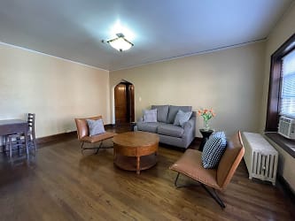 The Green Lodge Apartments - Omaha, NE