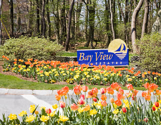 Bay View Estates Apartments - Portsmouth, RI