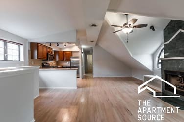 2856 N Southport Ave - Chicago, IL