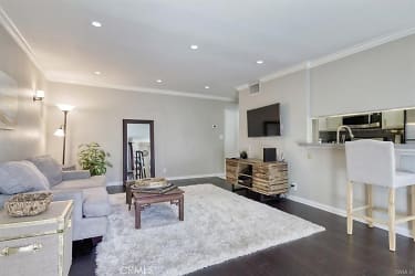 4520 Natick Ave #310 - Los Angeles, CA