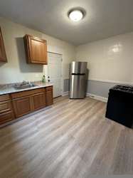 2040 Halstead Ave - Lakewood, OH