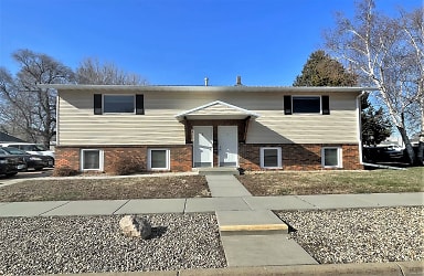 200 W 7th Ave - Mitchell, SD
