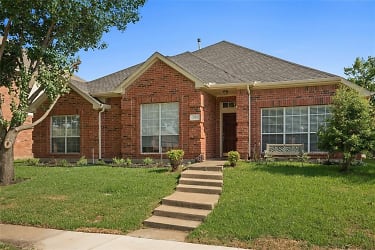 1324 Mustang Dr - Lewisville, TX
