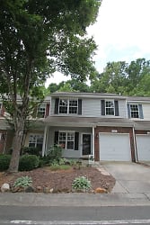 111 Crystal Springs Ct - Fort Mill, SC