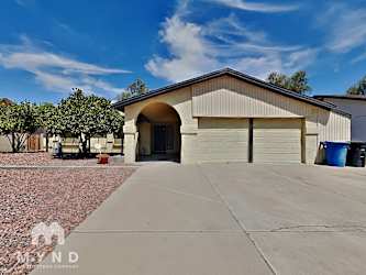 5721 S Siesta Ln - Tempe, AZ